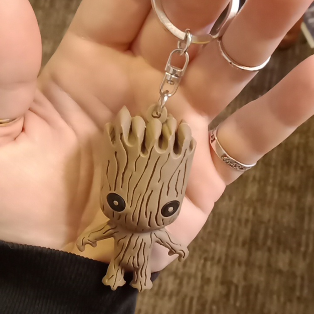 Groot keychain - Picture 2 of 3